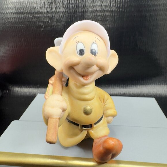 DISNEY Dopey with Pick and Lamp From Snow White Porcelain Figurine Sri Lanka VTG - Picture 5 of 11